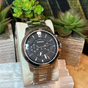Fossil Black and Silver Chronograph Watch🖤